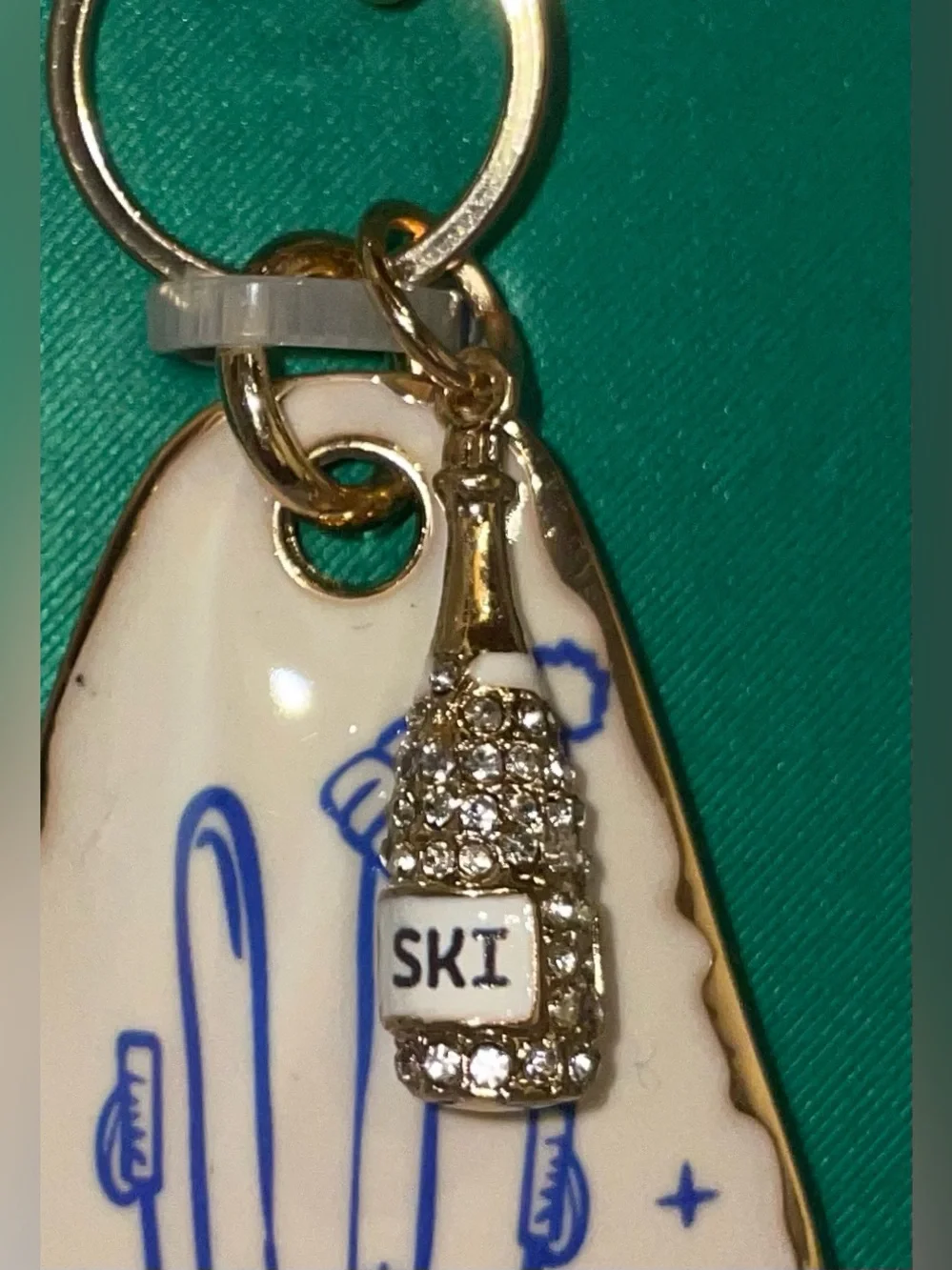 Piper K NWT Aprés Ski Bag Charm Key Chain Gold Rhinestone Champagne Bottle Motel